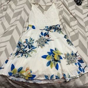 Floral backless dress